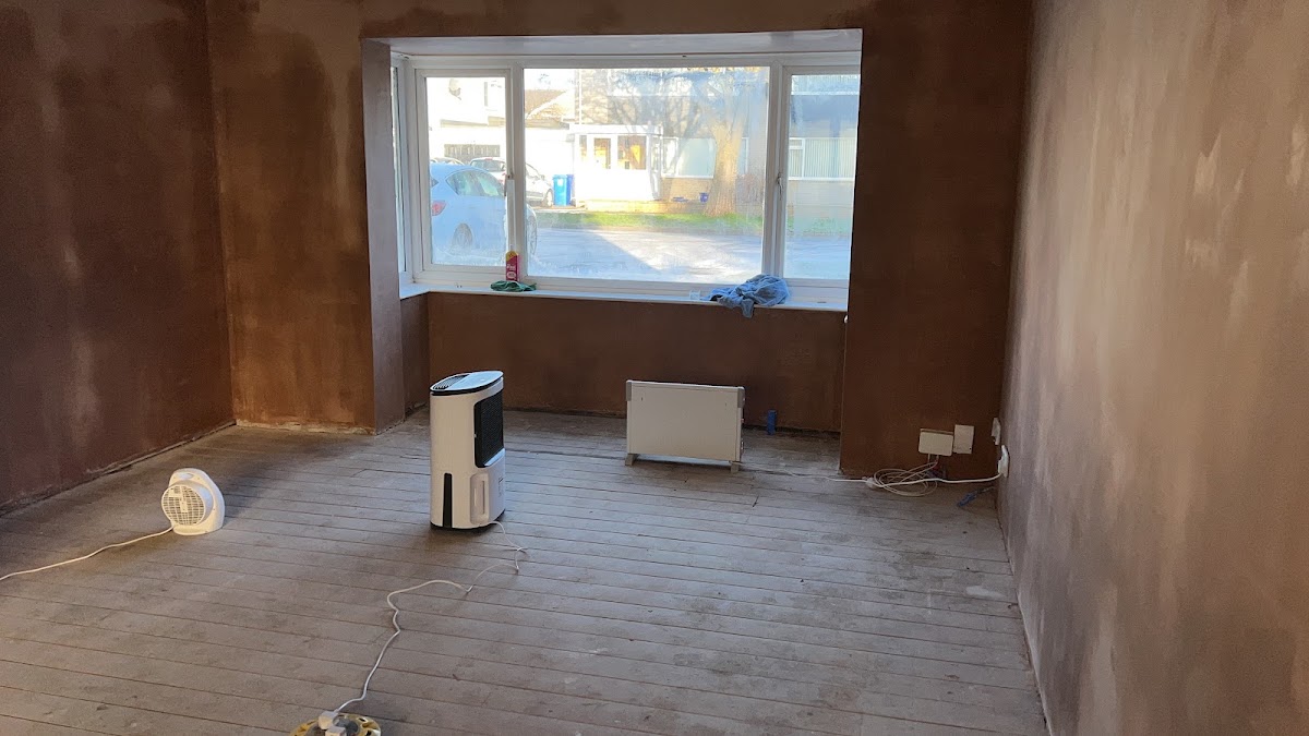 Bay-window living room freshly skimmed